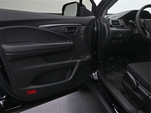 New 2026 Honda Ridgeline Sport image 17