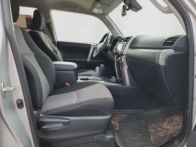 Used 2022 Toyota 4Runner SR5 AWD/4WD image 25