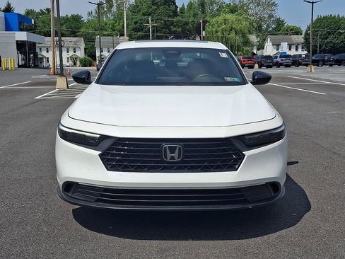 Used 2023 Honda Accord Sport image 2