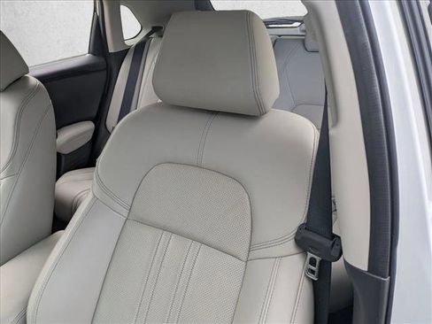 Used 2023 Honda HR-V EX-L image 14