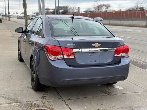 Used 2014 Chevrolet Cruze LT FWD image 9