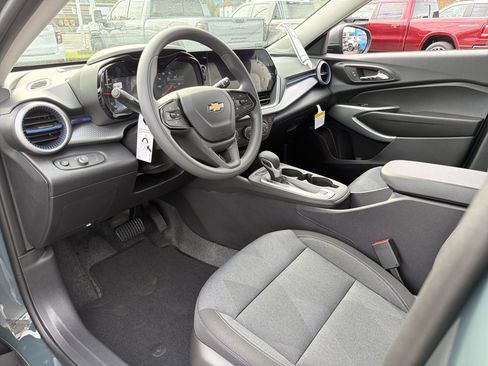 New 2026 Chevrolet Trax LS w/ LS Convenience Package image 9