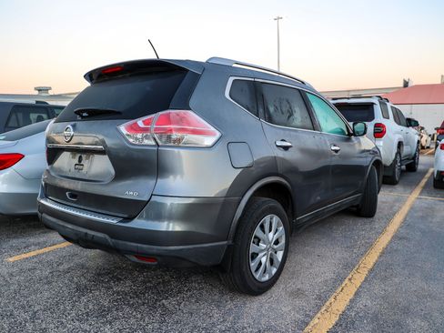 Used 2016 Nissan Rogue S w/ Appearance Package image 7
