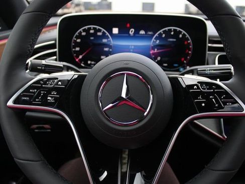 New 2026 Mercedes-Benz E 350 4MATIC Sedan image 22