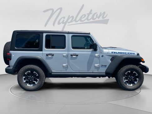 Used 2024 Jeep Wrangler Unlimited Rubicon 4xe AWD/4WD image 7