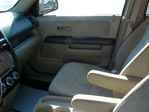 Used 2005 Honda CR-V EX image 19