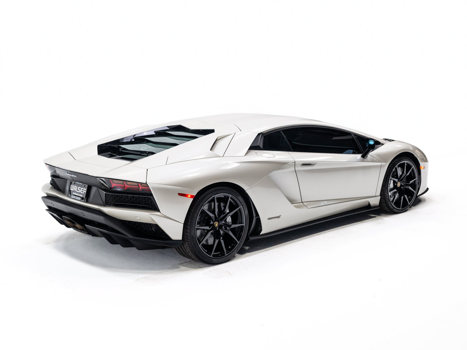 Used 2018 Lamborghini Aventador S AWD/4WD image 6