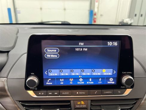 Used 2023 Nissan Altima 2.5 SV image 13