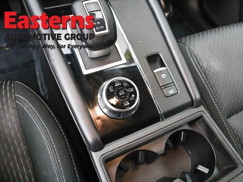 Used 2024 Mitsubishi Outlander ES AWD/4WD image 20