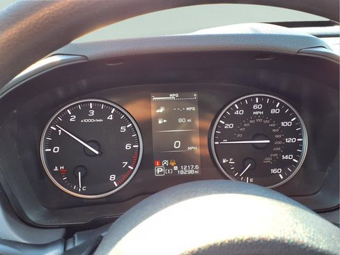 Used 2024 Subaru Crosstrek 2.0i Premium image 17