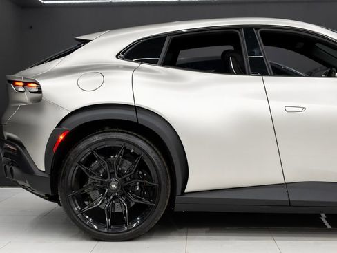 Used 2024 Ferrari Purosangue image 8