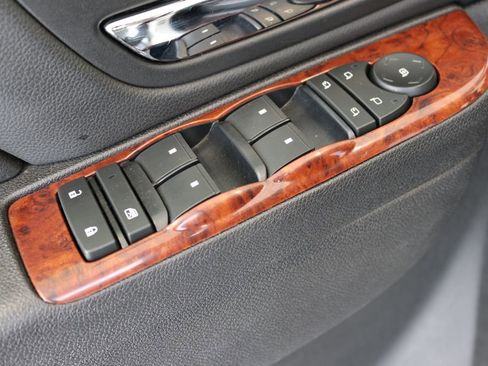 Used 2014 Chevrolet Tahoe LT w/ Luxury Package image 14