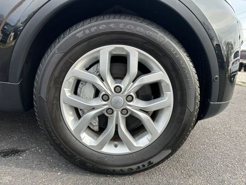 Used 2020 Land Rover Discovery SE image 37