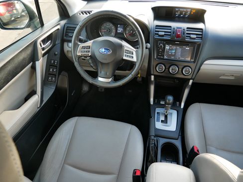 Used 2015 Subaru Forester 2.5i Limited image 9