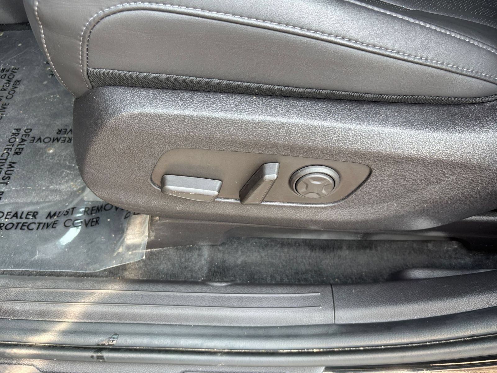 Used 2026 Kia Carnival FWD image 26