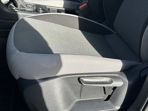 Used 2024 Volkswagen Taos S image 17