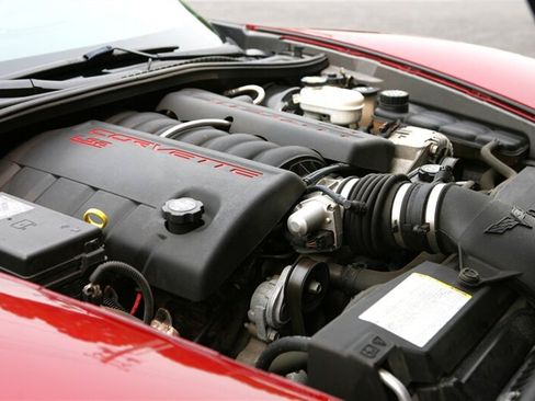 Used 2006 Chevrolet Corvette Coupe w/ Preferred Equipment Group RWD image 15