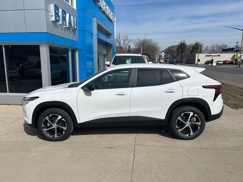 New 2026 Chevrolet Trax RS w/ Driver Confidence Package FWD image 1