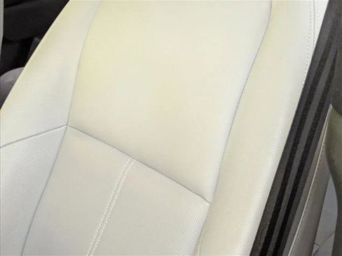 Used 2024 Land Rover Range Rover Velar Dynamic SE AWD/4WD image 12