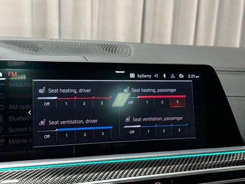 Used 2022 BMW X5 M50i w/ Premium Package image 24