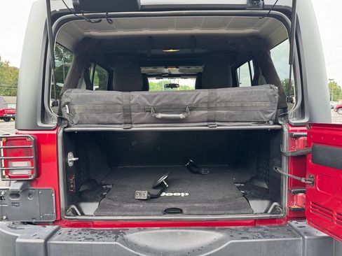 Used 2012 Jeep Wrangler Unlimited Sport AWD/4WD image 21