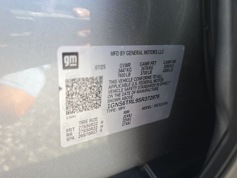 Used 2025 Chevrolet Tahoe High Country AWD/4WD image 42
