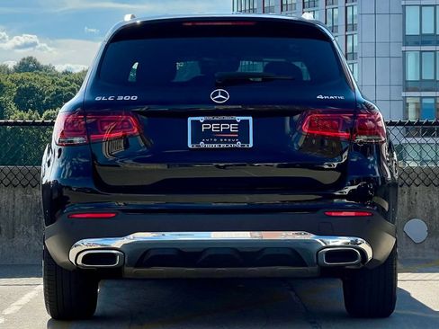 Used 2022 Mercedes-Benz GLC 300 4MATIC image 6