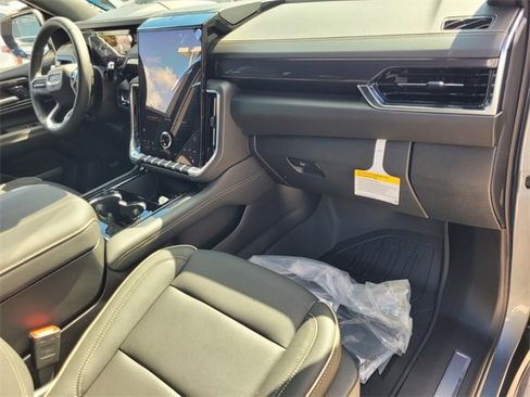 New 2026 GMC Yukon Elevation w/ LPO, Floor Liner Package image 18