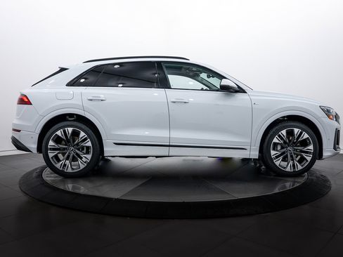 Certified 2025 Audi Q8 Premium Plus w/ Premium Plus Package image 3