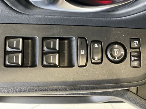 Used 2025 Honda Pilot Black Edition image 16