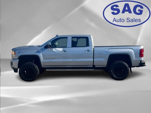 Used 2019 GMC Sierra 2500 Denali w/ Duramax Plus Package image 8