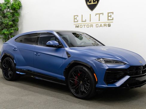 Used 2025 Lamborghini Urus SE image 9
