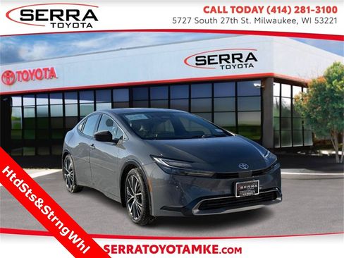 Used 2023 Toyota Prius XLE image 1