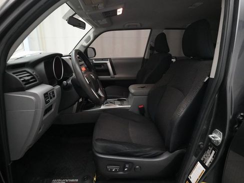 Used 2013 Toyota 4Runner SR5 image 7