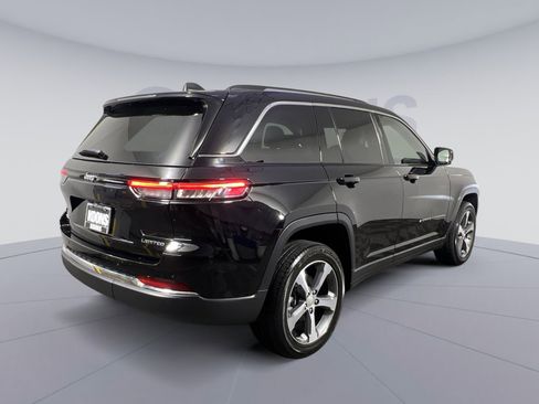 Used 2023 Jeep Grand Cherokee Limited w/ Trailer Tow Prep Group (B) AWD/4WD image 11
