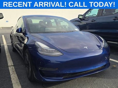 Used 2023 Tesla Model 3 Standard Range RWD image 1