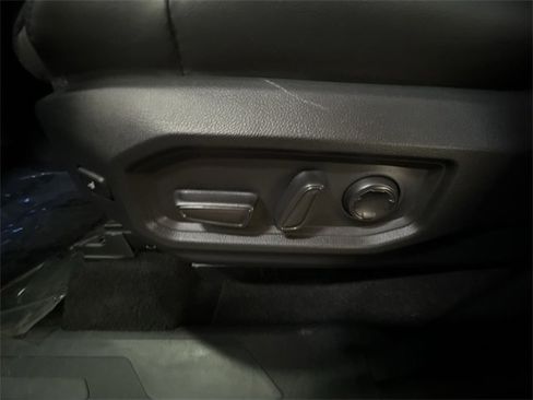 Used 2024 Toyota Tundra Platinum image 12