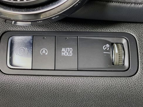 Used 2025 Chevrolet Equinox LT image 17