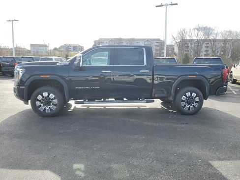 New 2025 GMC Sierra 2500 Denali w/ Denali Reserve Package image 8