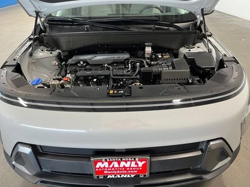 Used 2024 Hyundai Kona SEL AWD/4WD image 9