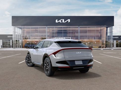 New 2025 Kia EV6 Wind image 4