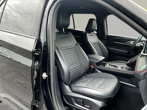 Used 2025 Ford Explorer ST-Line AWD/4WD image 29