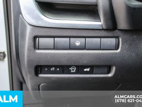 Used 2025 Nissan Rogue SV FWD image 31