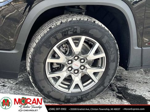 Certified 2023 GMC Acadia SLE w/ Driver Convenience Package image 11