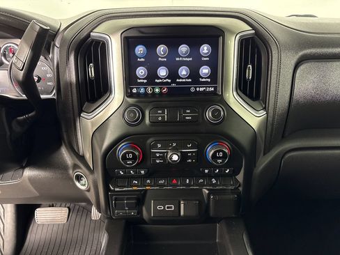 Used 2020 Chevrolet Silverado 1500 LTZ AWD/4WD image 28