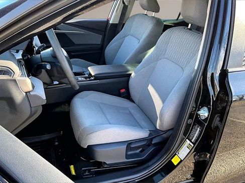 Used 2025 Toyota Camry LE image 18