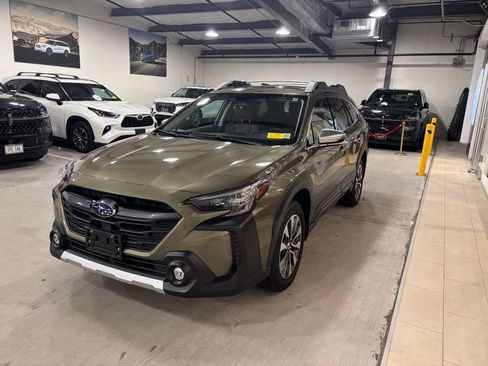 Used 2025 Subaru Outback Touring XT AWD/4WD image 4