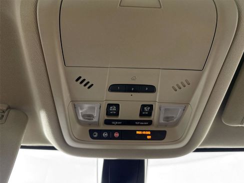 Used 2018 GMC Acadia Denali w/ Technology Package image 21