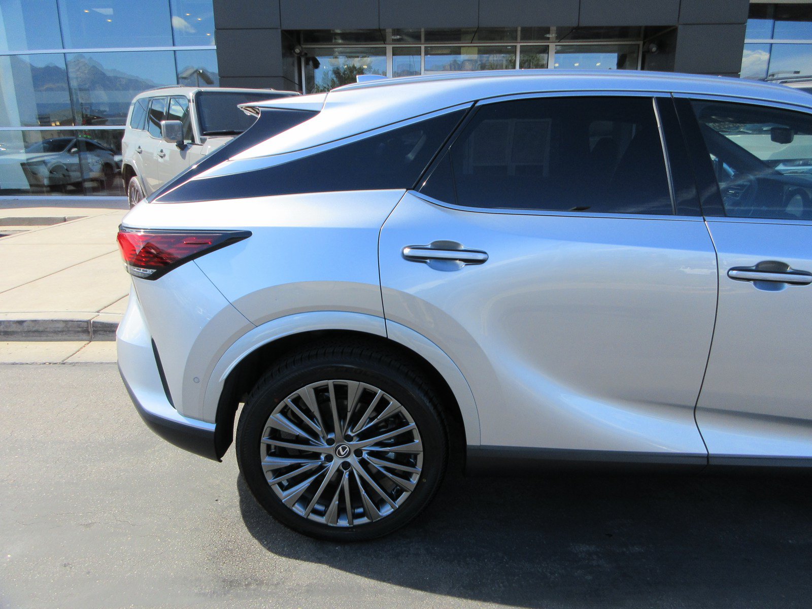 Used 2025 Lexus RX 350 w/ Convenience Package AWD/4WD image 10