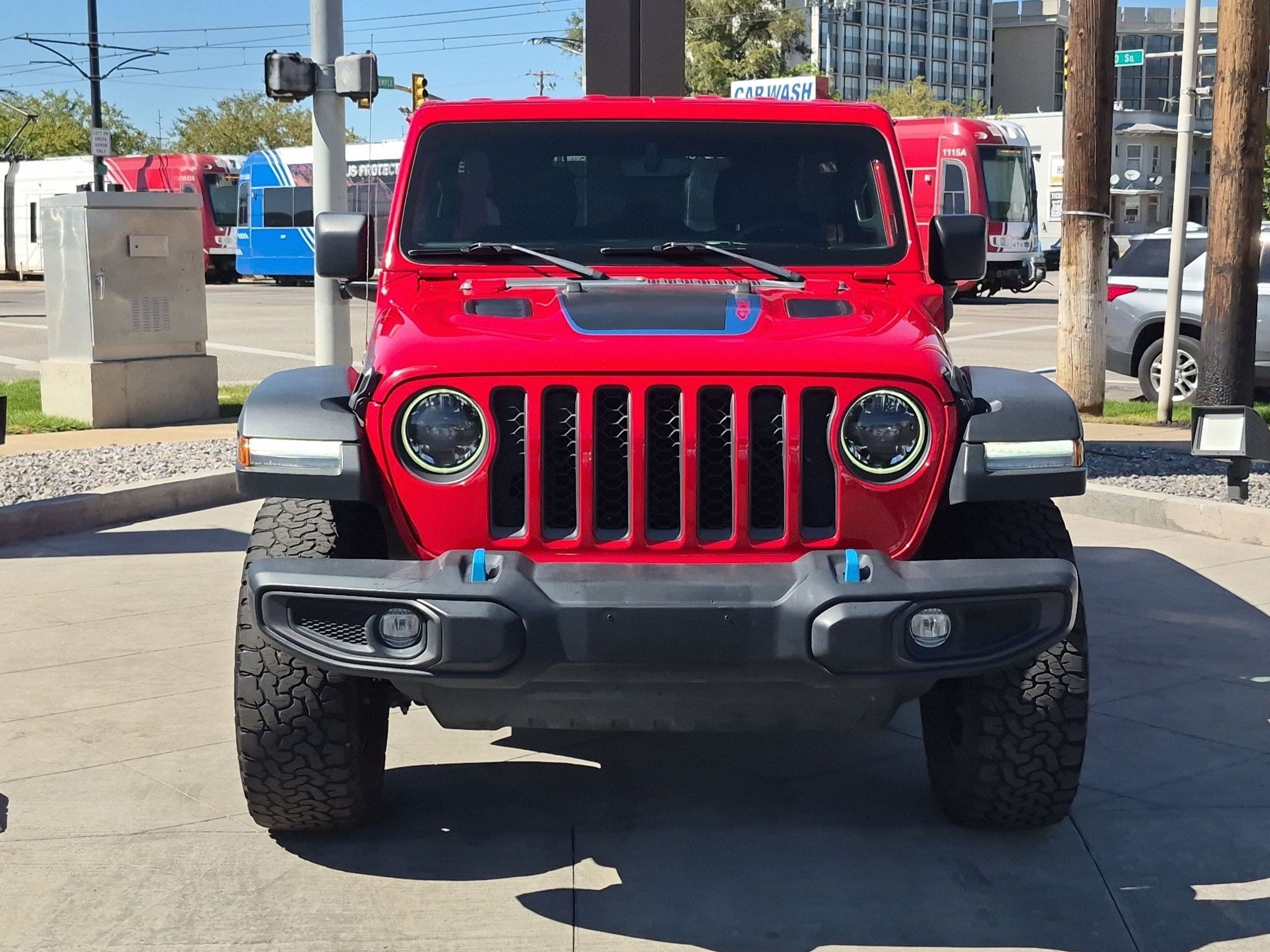 Used 2023 Jeep Wrangler Unlimited Rubicon 4xe w/ Cold Weather Group AWD/4WD image 10